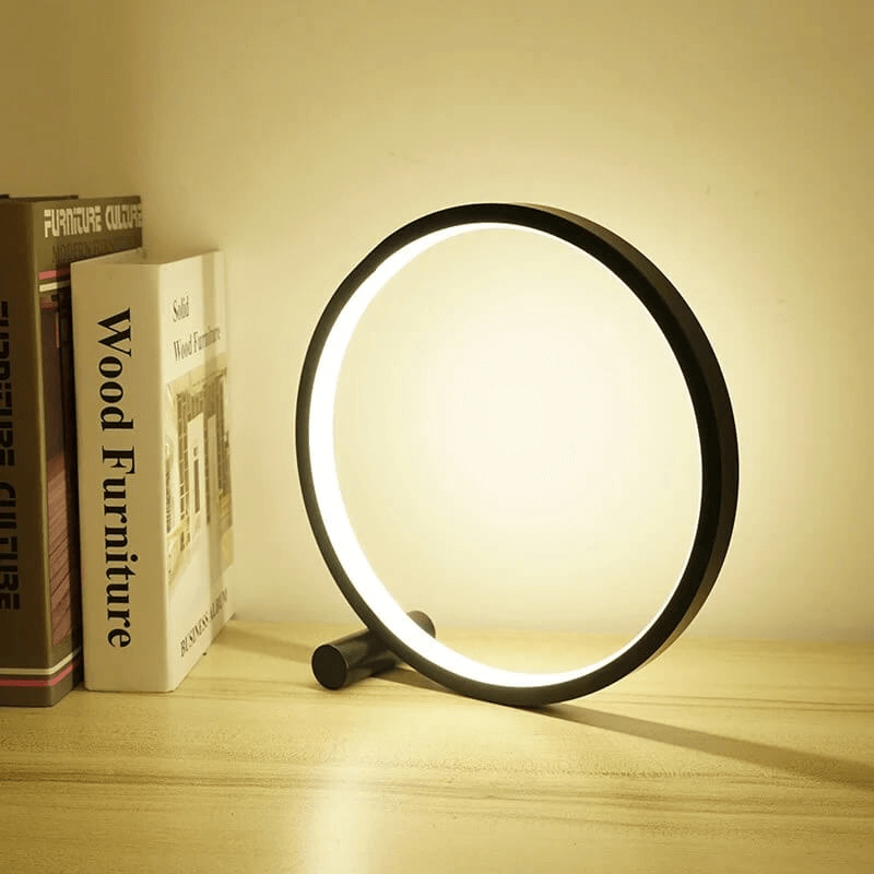 Moderne Tischlampe mit Touch-Funktionalität und Energieeffizienz