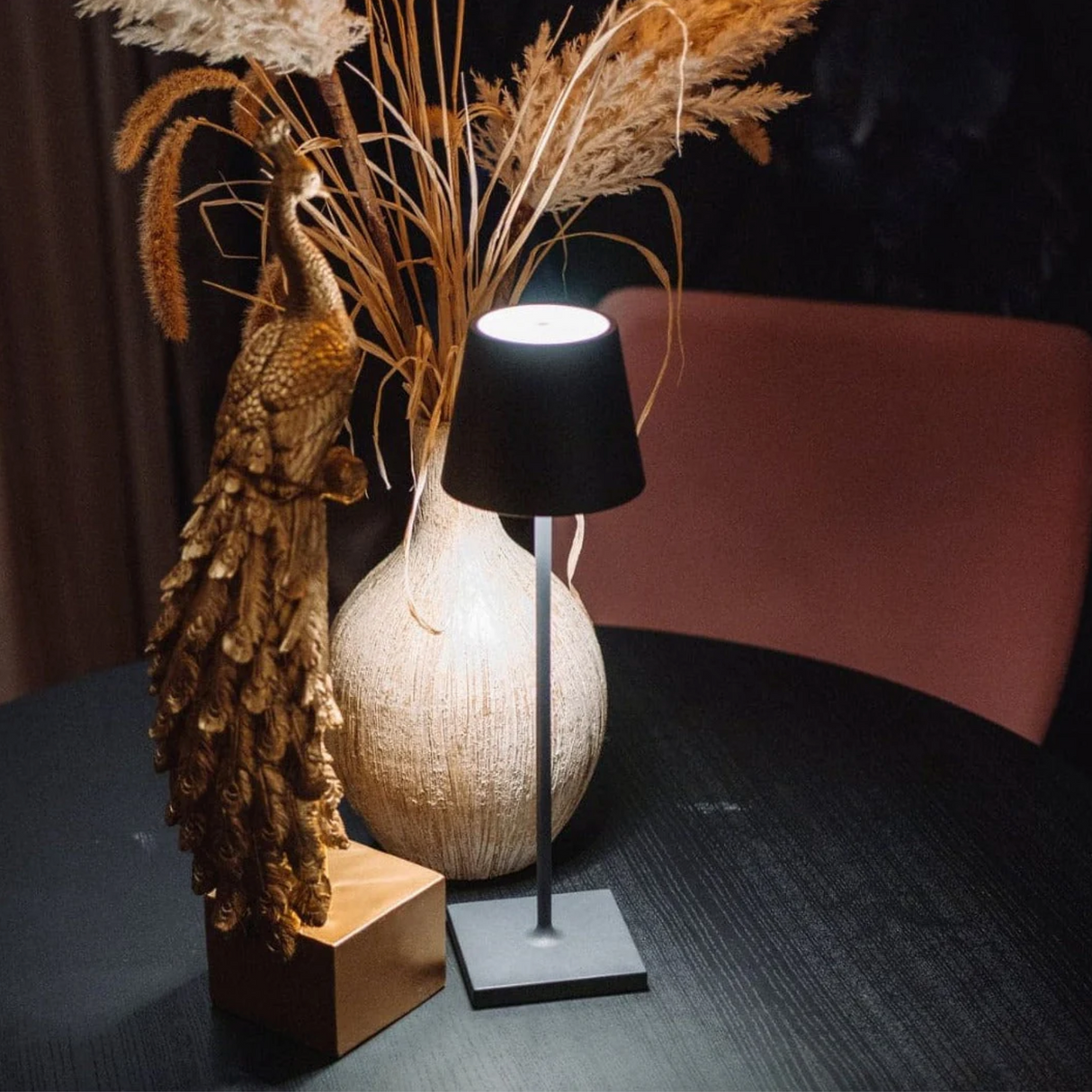 Kabellose Tischlampe mit modernem Design