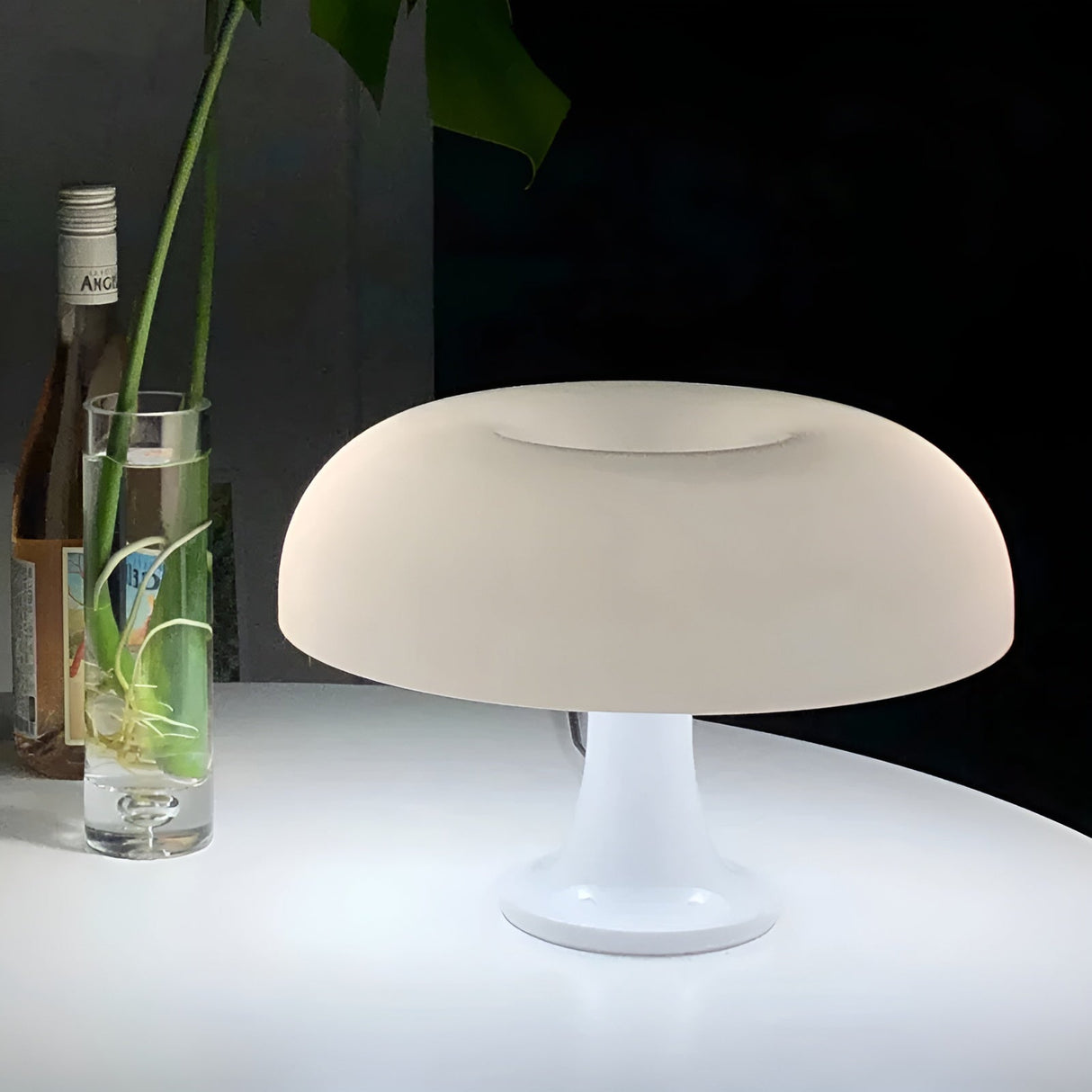 Minimalistische Kabellose LED Tischlampe im Vintage-Design