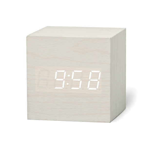 Digitale LED Uhr mit Temperatur- und Datumsanzeige