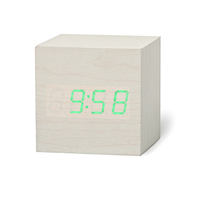 Digitale LED Uhr mit Temperatur- und Datumsanzeige