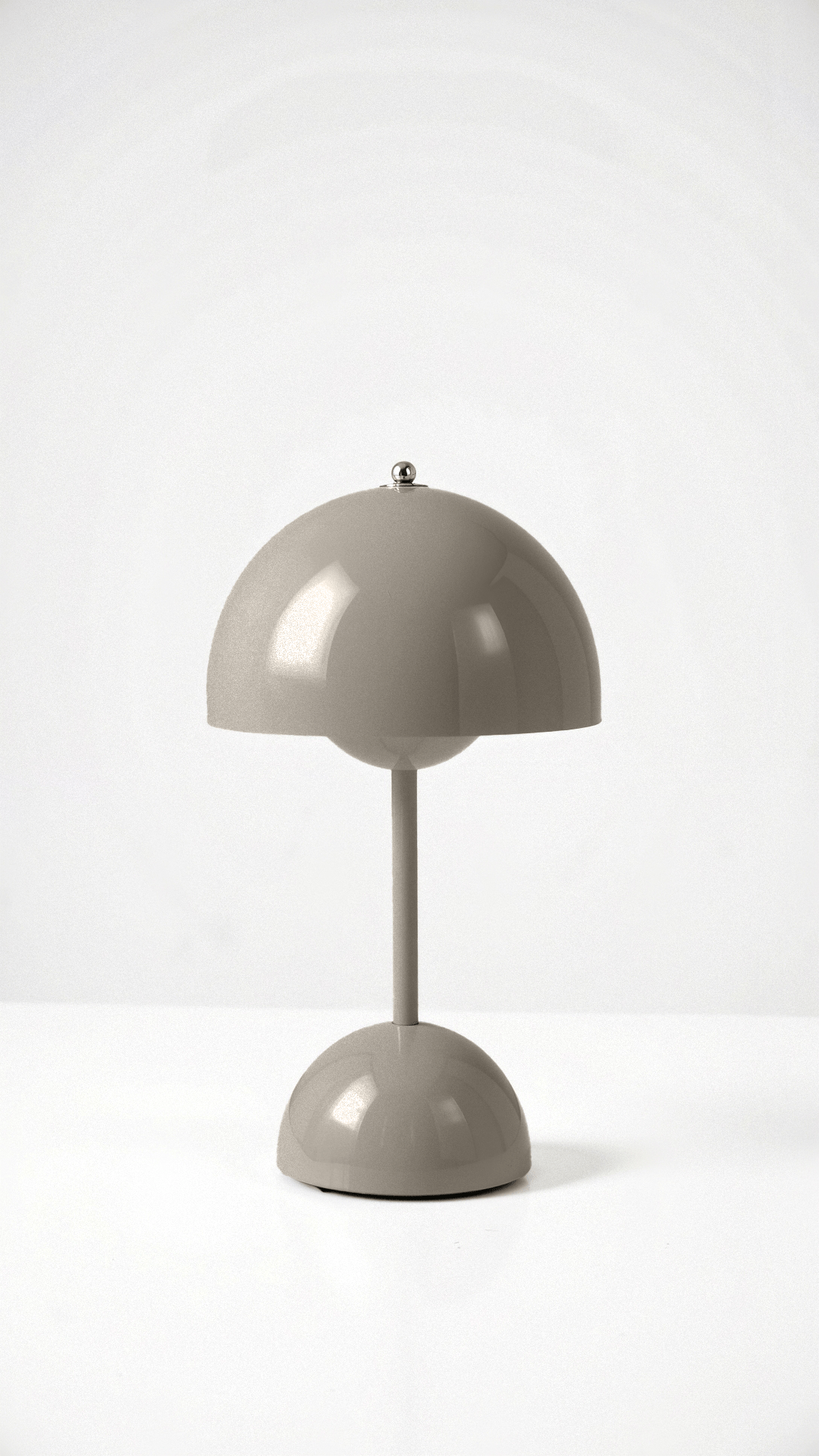 Kabellose Tischlampe mit modernem Design und warmem Licht