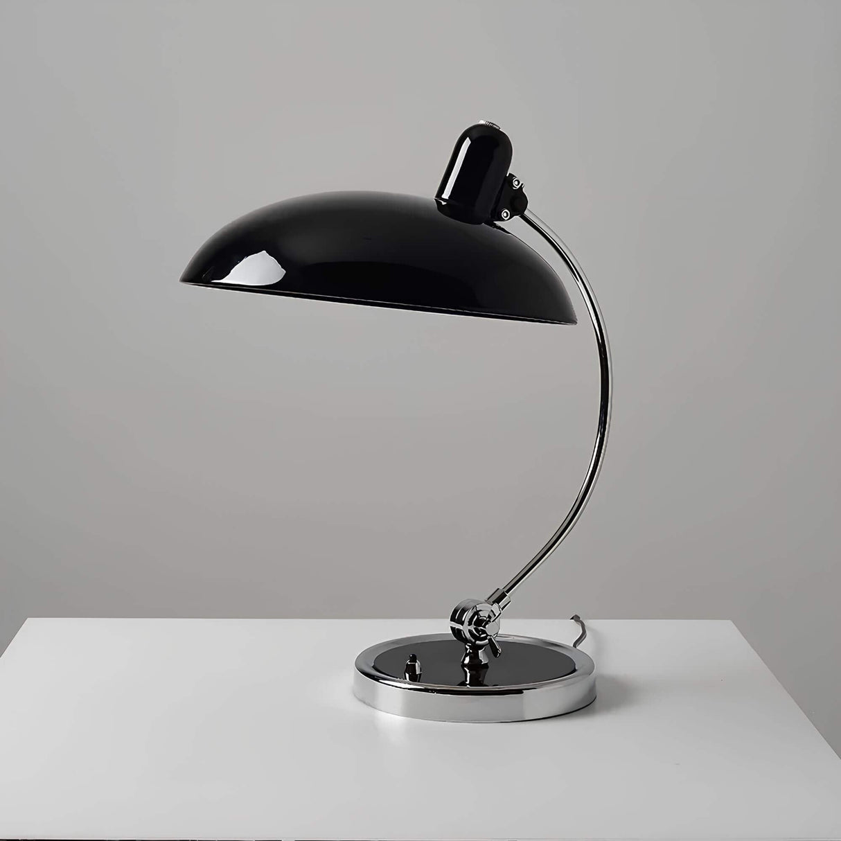 Minimalistische Tischlampe - Skandinavisches Design und Warmes Licht