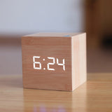 Digitale LED Uhr mit Temperatur- und Datumsanzeige