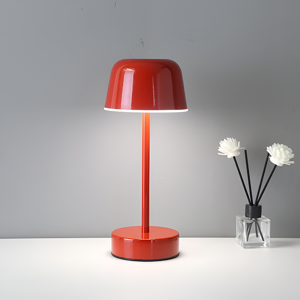Kabellose LED Tischlampe im Retro-Design