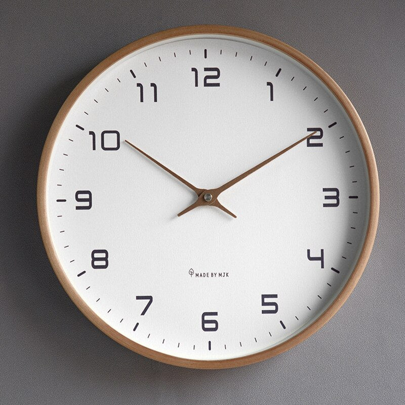 Skandinavische Holz-Wanduhr - Minimalistisches Design