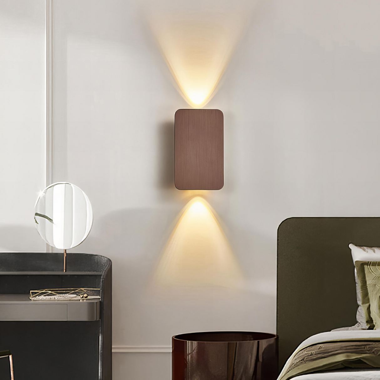 Minimalistische LED Wandleuchte aus Holz - Warm- und Kaltlicht