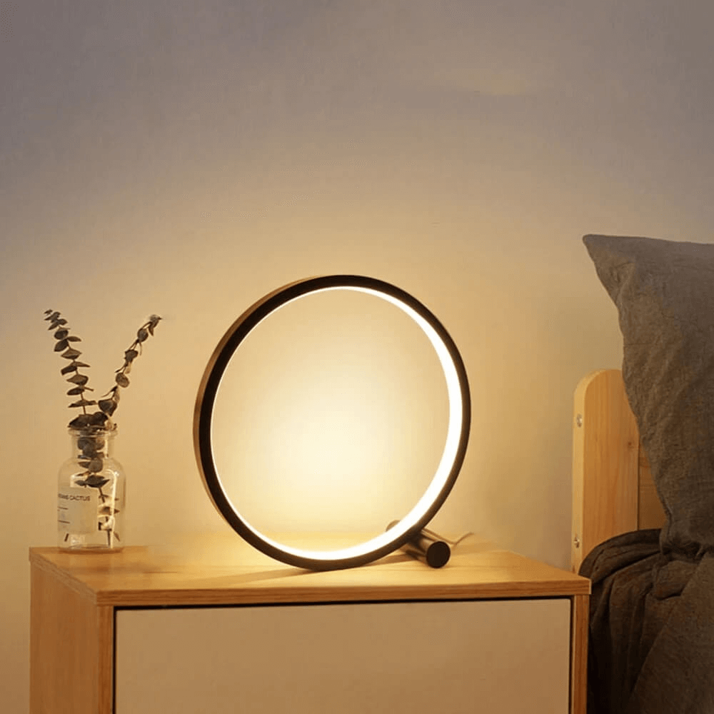 Moderne Tischlampe mit Touch-Funktionalität und Energieeffizienz