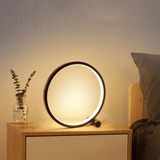 Moderne Tischlampe mit Touch-Funktionalität und Energieeffizienz