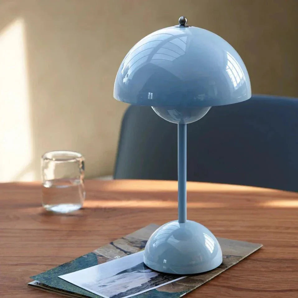 Stilvolle LED-Lampe mit modernem Design und warmem Licht