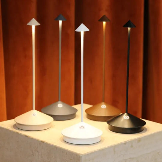 Kabellose LED Tischlampe mit dimmbarem Licht