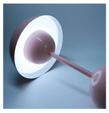 Retro Tischlampe mit nostalgischem Design und moderner Technologie