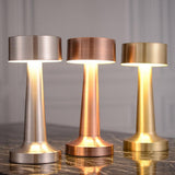 Kabellose Tischlampe mit modernem LED-Design
