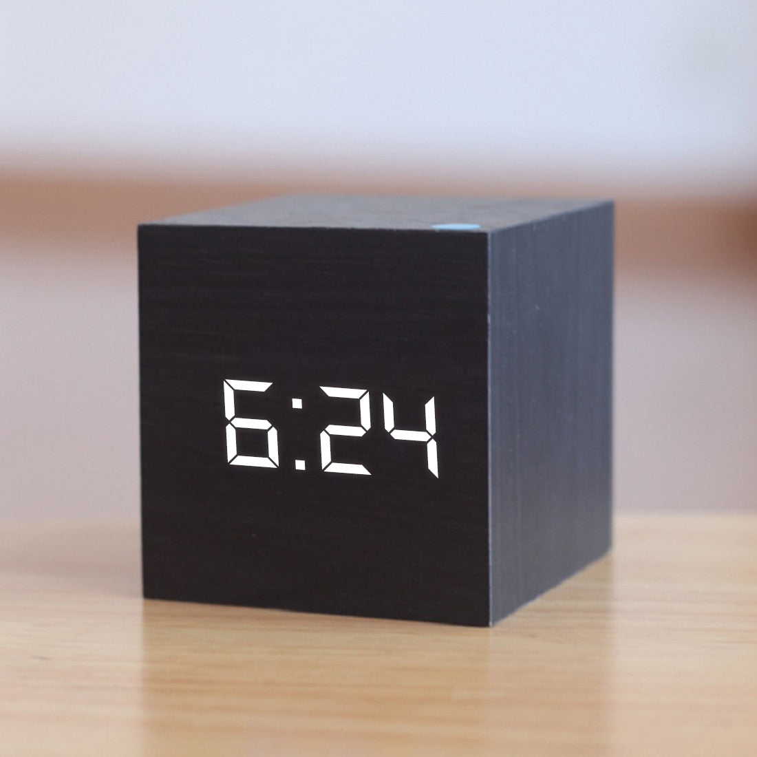 Digitale LED Uhr mit Temperatur- und Datumsanzeige