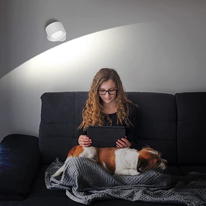Kabellose LED-Wandleuchte mit 360° Drehfunktion und Touch-Bedienung