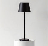 Minimalistische Hohe Tischlampe mit Warmem LED Licht