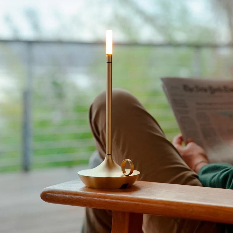 Elegante Kerzenlampe mit Warmlicht und Flexibler Platzierung