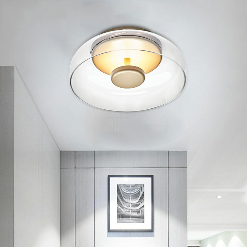 Elegante LED-Deckenleuchte aus Glas und Metall