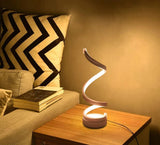 Spiral-LED-Lampe mit warmweißer Beleuchtung und Energieeinsparung