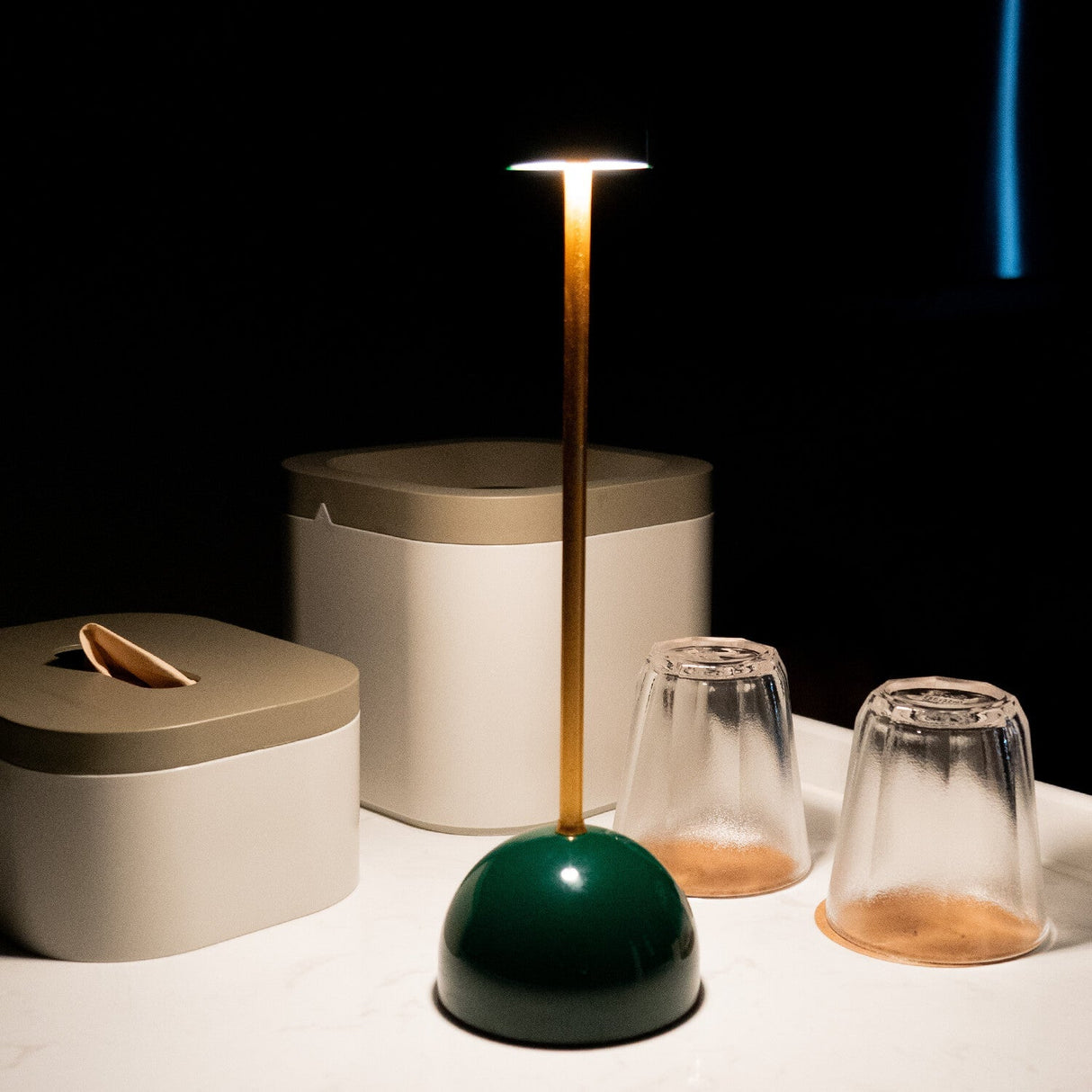 Luxus Kabellose Tischlampe mit LED und Dimmfunktion