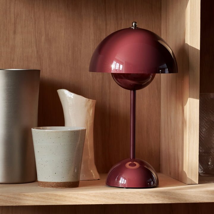 Stilvolle LED-Lampe mit modernem Design und warmem Licht